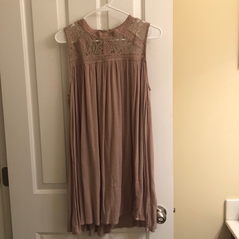 Pretty light brown/tan flowy dress